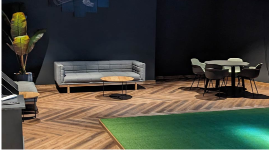 Découvrez une expérience exceptionnelle de golf en intérieur à Saint-Jérôme et Lachute, au cœur des Laurentides, avec Saison Golf, votre destination de choix pour un simulateur de golf